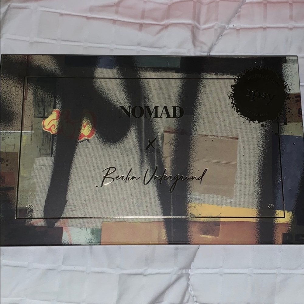 limited Ipsy Nomad palette!